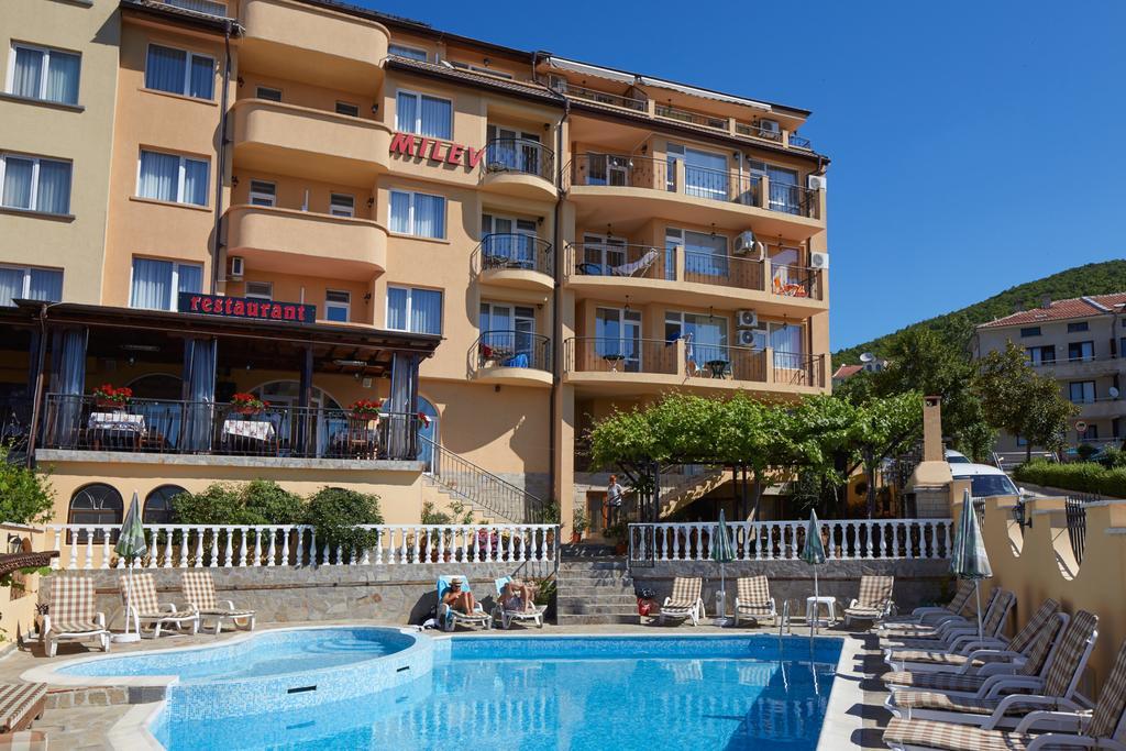 Family Hotel Milev Sveti Vlas Exteriér fotografie